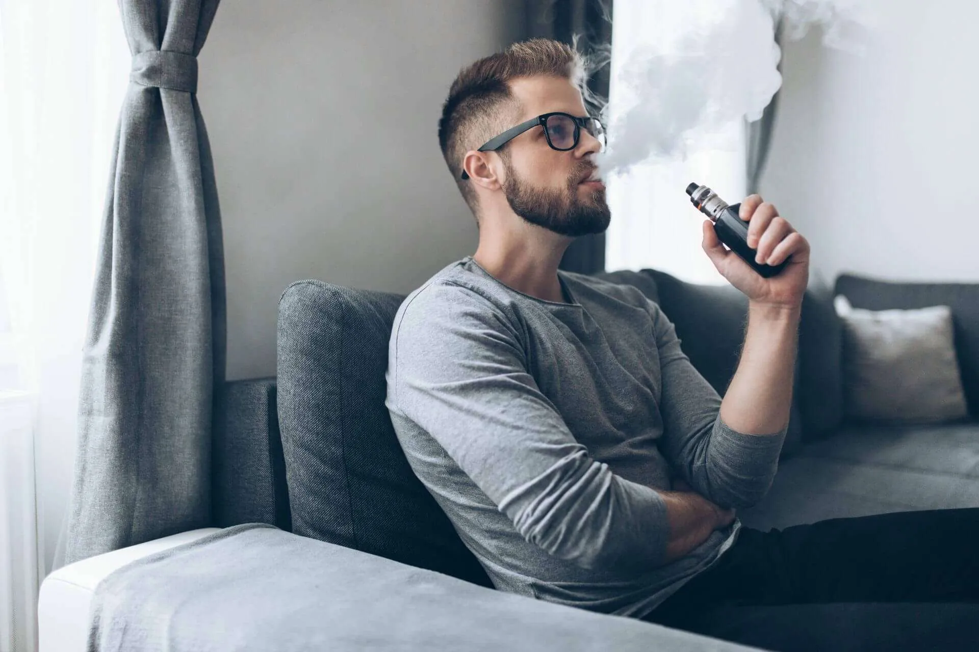 How to Charge a Vape Pen | Your Expert Guide