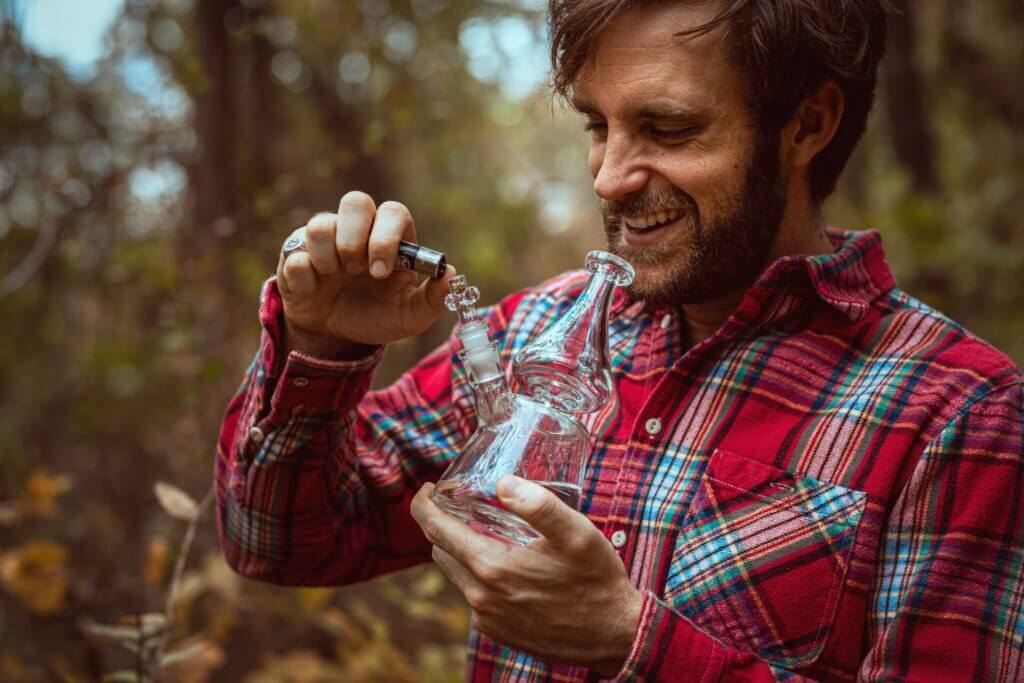 how to clean a bong bowl